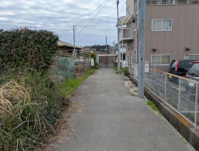 【前面道路含む現地写真】 | 生駒郡斑鳩町龍田南4丁目【建築条件なし】【更地】