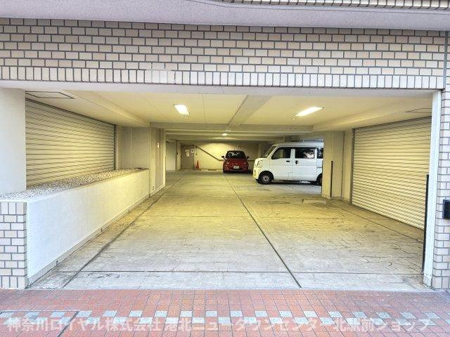 【駐車場】