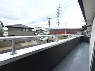 【バルコニー】 | 大垣市野口！築12年再生住宅！お車並列3台ラクラク可能！太陽光発電システム搭載！ | 大垣市野口！築12年再生住宅！お車並列3台ラクラク可能！太陽光発電システム搭載！
