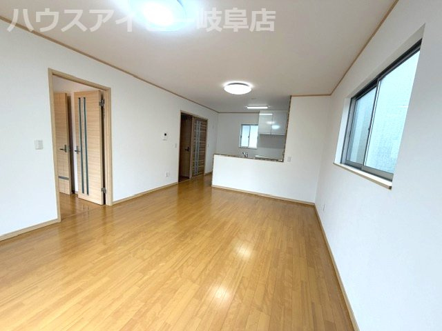 【居間・リビング】の画像