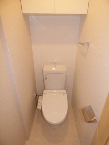 コンフォリア心斎橋EASTのトイレ