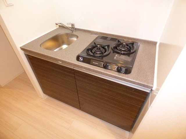 コンフォリア心斎橋EASTのキッチン