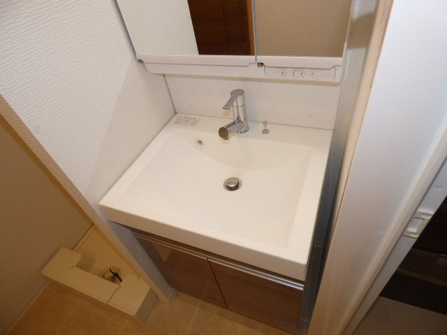 コンフォリア心斎橋EAST