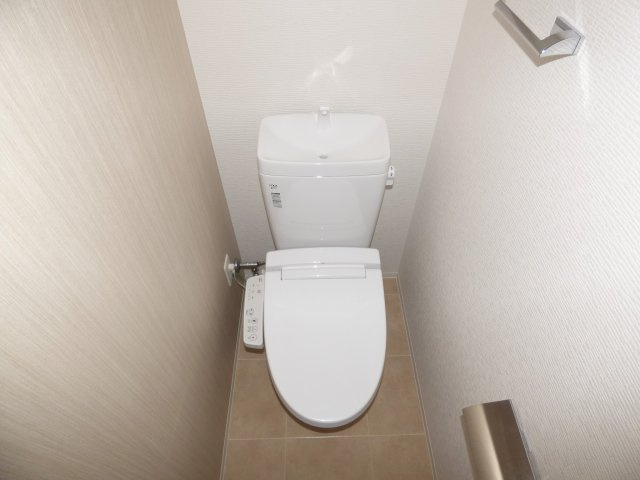 コンフォリア心斎橋EASTのトイレ
