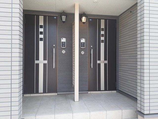 クレメント　Ⅰの玄関