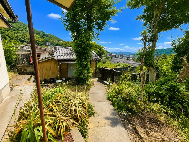 【中古】 月イチ岳（家族編） 矢岳町一戸建（8番18号） 矢岳町の景色の良い斜面地に平屋 | 佐世保
