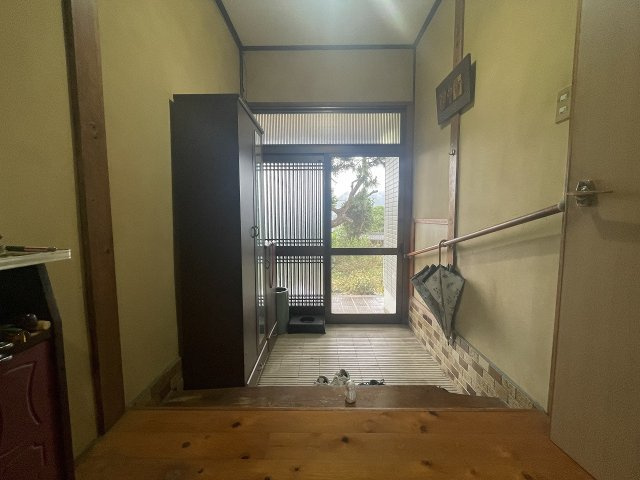 矢岳町一戸建（8番18号）の玄関