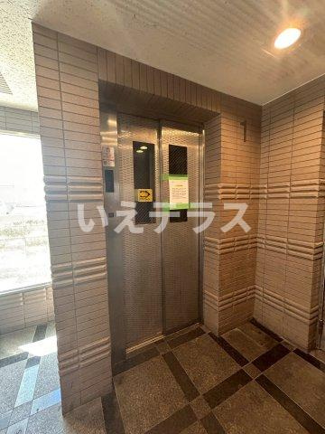 パシフィック神戸桜筋北館のエントランス