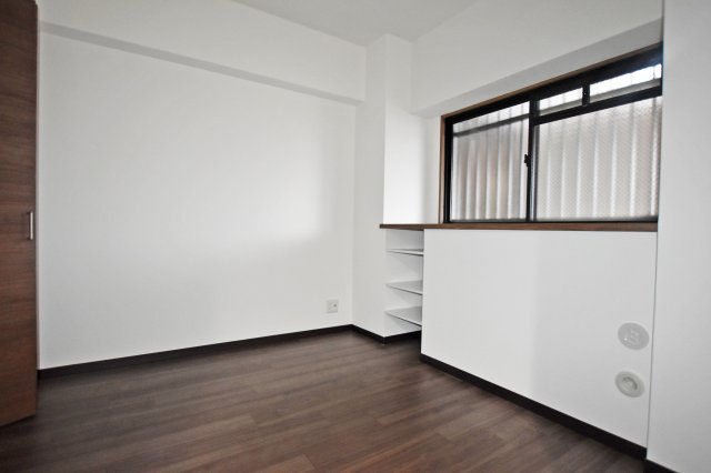 エステムコート伊丹の子供部屋|子ども部屋に適した広さがあり、学習机やベッドもゆったりとレイアウトできます。