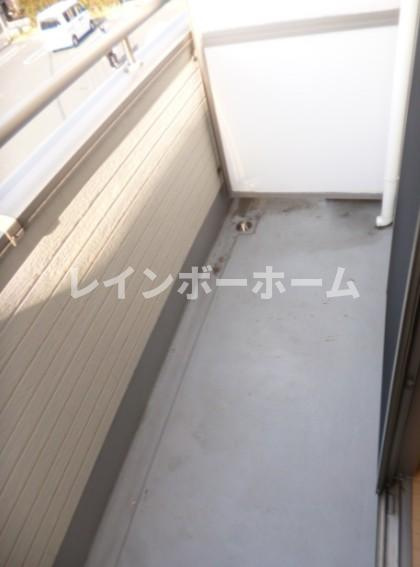 ドルチェ越谷のバルコニー