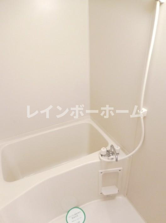 ドルチェ越谷の浴室
