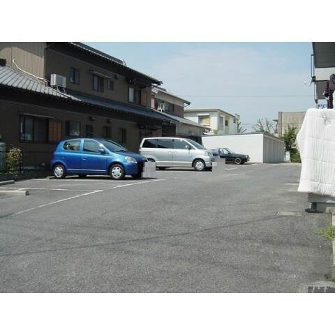 ゴールドバレーの駐車場