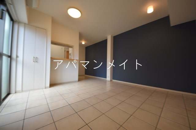 【居間・リビング】 | シェイクアパウ | 戸塚周辺ならアパマンメイトへＬｅｔｓ Ｇｏ ！