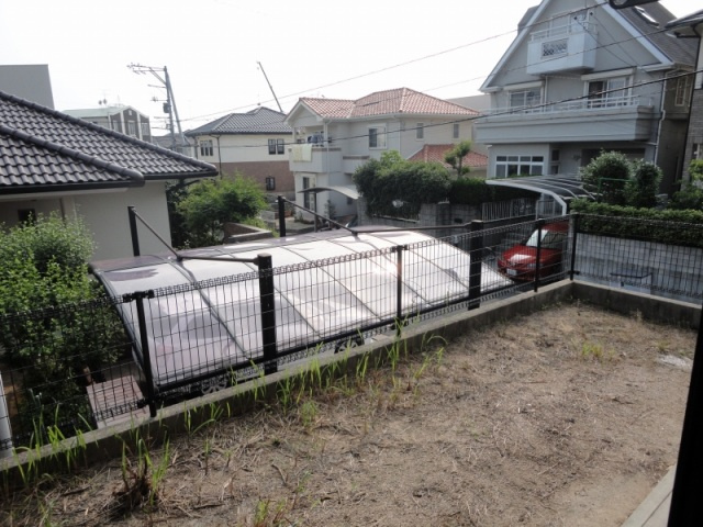 ヒルズ洋光台の庭