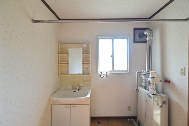 【脱衣所】 | 黒石市北美町二丁目・中古住宅・平屋建て13.5坪