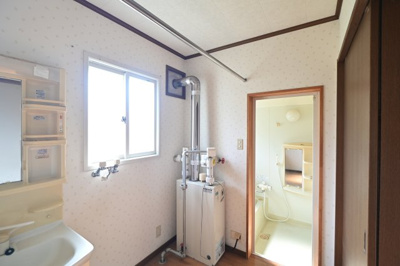 【独立洗面台】 | 黒石市北美町二丁目・中古住宅・平屋建て13.5坪