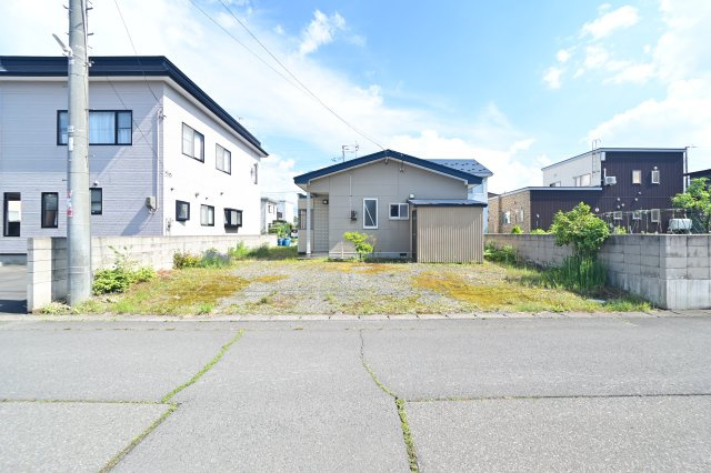 【外観】 | 黒石市北美町二丁目・中古住宅・平屋建て13.5坪 | 駐車場3台以上