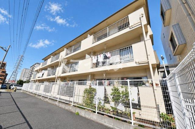 秀栄マンションの外観