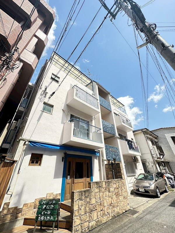 マンションLの外観