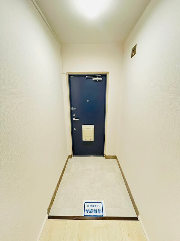 マンションLの玄関