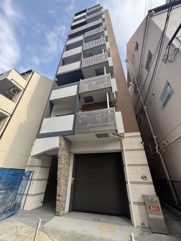 ユリシス新神戸の外観