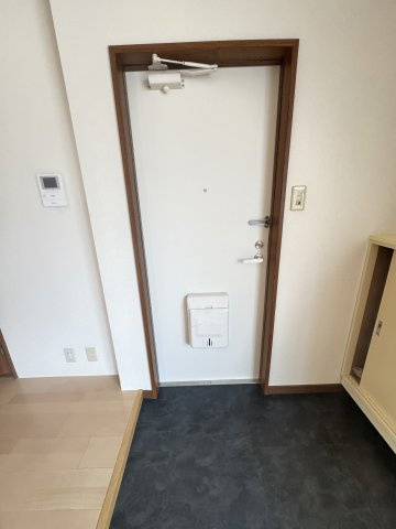 ベルトゥリー板宿　EASTの玄関