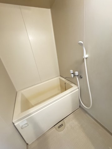 ベルトゥリー板宿　EASTの浴室