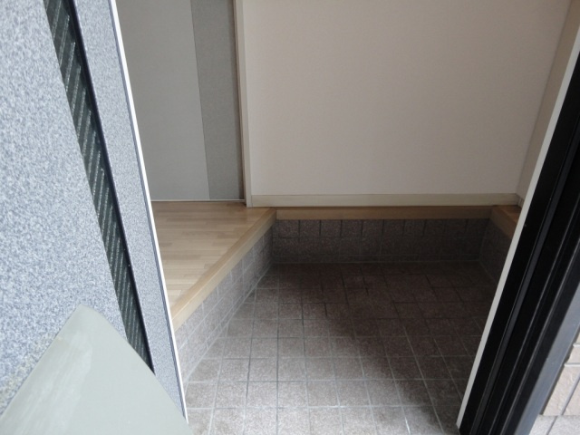 ブランミュールの玄関|明るい玄関です