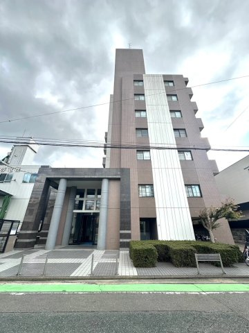 グランドアビタシオン平尾の外観