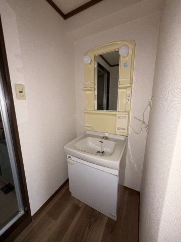 第二南マンションの洗面所