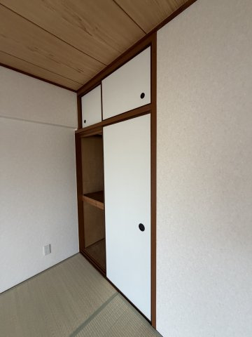 第二南マンションの和室