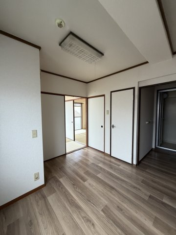 第二南マンションの居間・リビング
