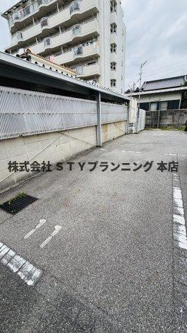 仲介手数料0円！プラザフェニックス千鳥ヶ丘Aの駐車場