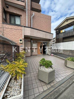 【エントランス】 | パルテ西山 | 建物の内部です