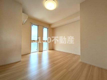New Village 加納の内装