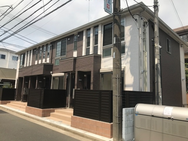 横浜市神奈川区六角橋２丁目のアパートのその他共用部分|綺麗なエントランス♪