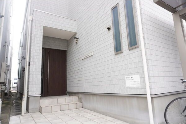 GRANDTIC金山のエントランス