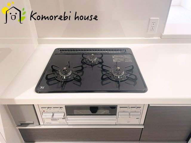 上尾市上平中央2丁目　新築一戸建て　ブルーミングガーデン　01のキッチン|きれいなキッチンです