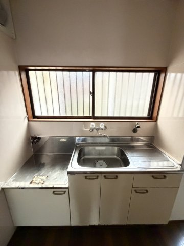 須磨区天神町貸家のキッチン