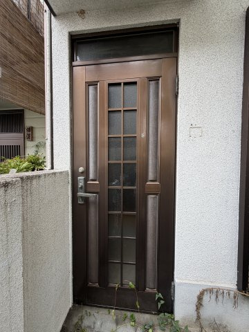 須磨区天神町貸家のエントランス