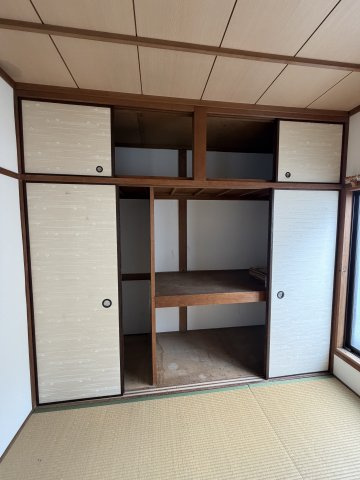 須磨区天神町貸家の収納