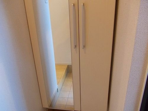 コスモビレッジの玄関
