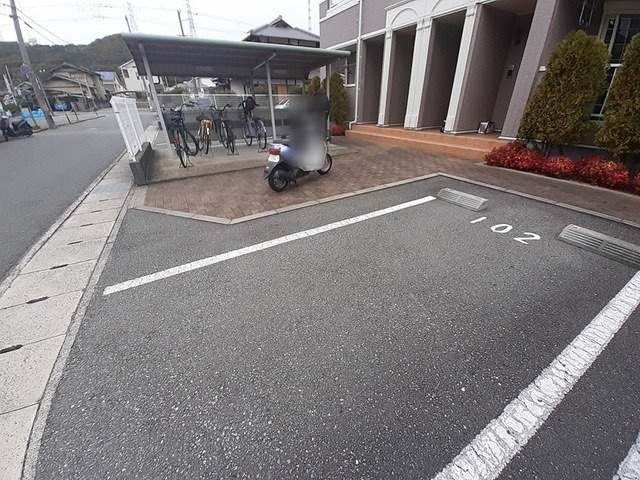 ソレイユ白浜南の駐車場