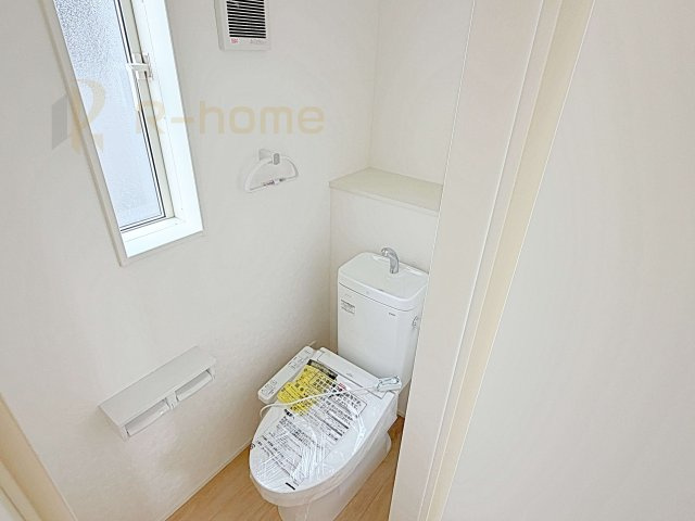 東茨城郡茨城町前田第6　新築戸建て　2号棟のトイレ|2か所のトイレで忙しい時間帯も安心！