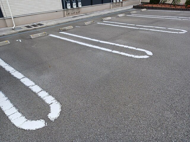 ビレッヂ飯田Ⅱの駐車場