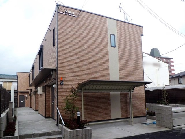 レオネクスト四ツ葉の外観