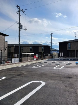 【駐車場】 | ケーズコート中迫１ | 駐車場があるので、車を買う予定の方も安心です