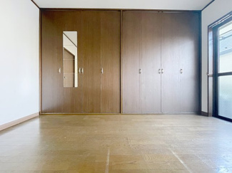 【洋室】 | こがねマンション | ※同建物ほかのお部屋の写真です。
