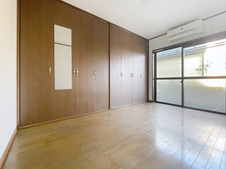 【居間・リビング】 | こがねマンション | ※同建物ほかのお部屋の写真です。
