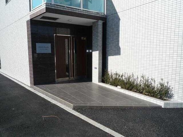 アンベリール墨田のエントランス